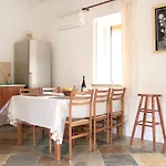 Landhuis I Plateia
