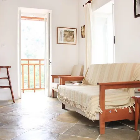 I Plateia בית כפרי קאלופאנאיוטיס